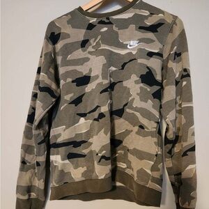 Nike camo shirt